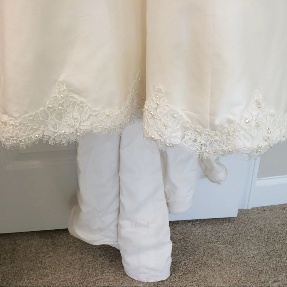 NEW/ NEVER WORN: Paloma Blanca Wedding Dress: style #CA05313 - Picture 13 of 15